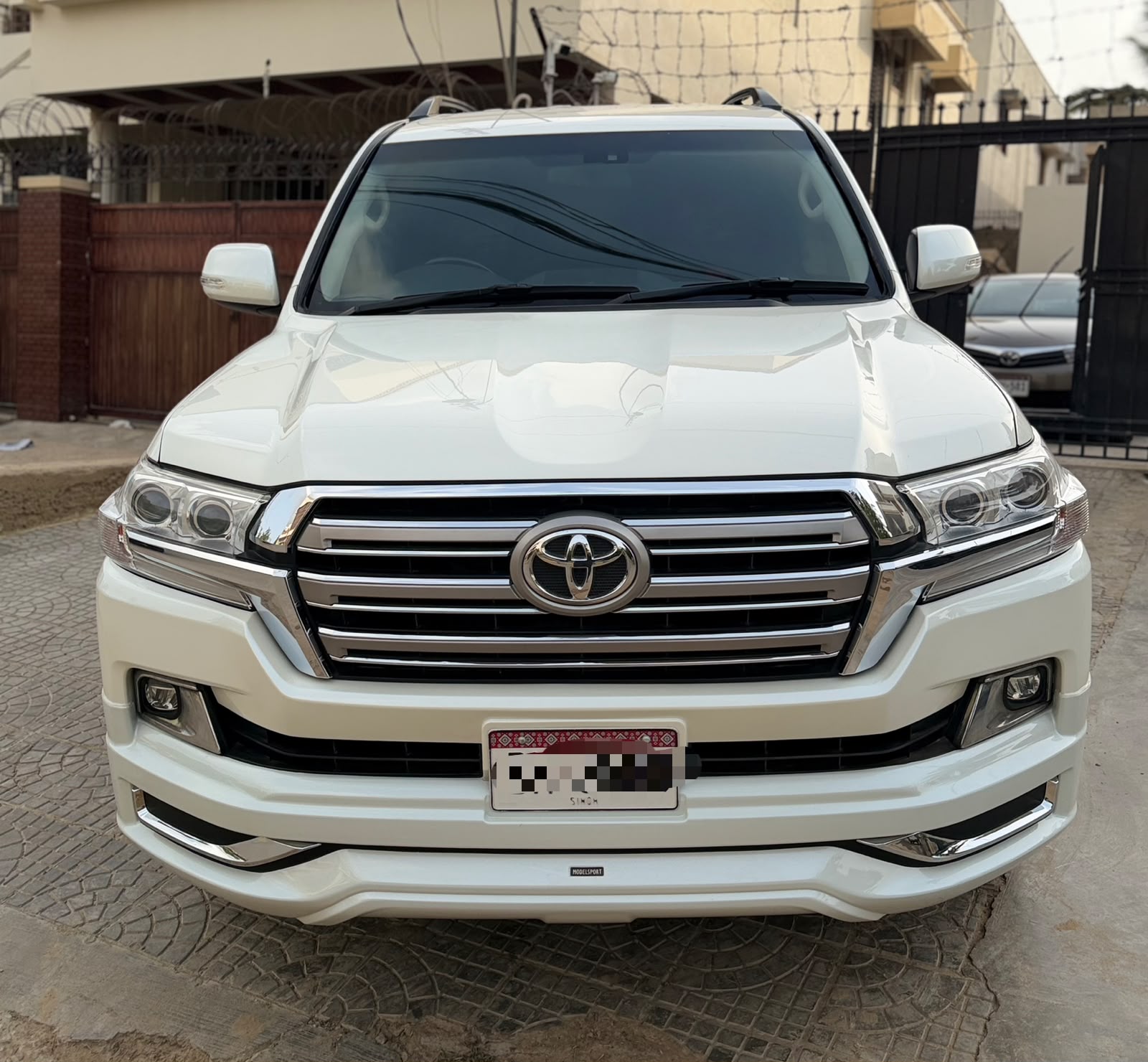 Toyota LAND CRS ax